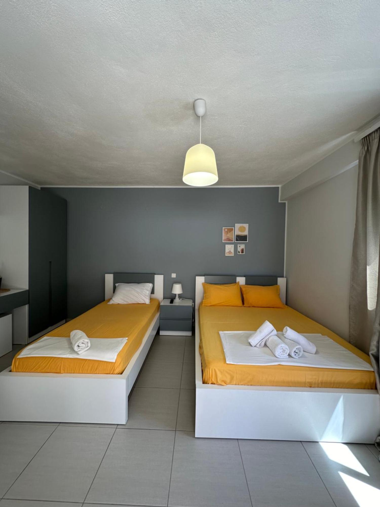Potami Seashell Hotel Himare Ngoại thất bức ảnh