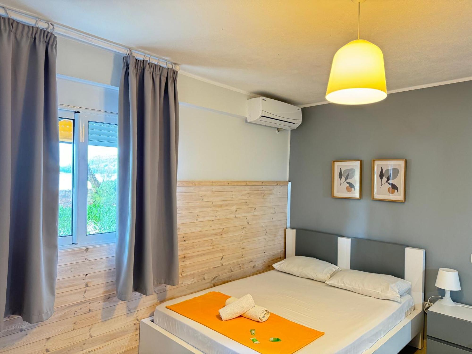 Potami Seashell Hotel Himare Ngoại thất bức ảnh
